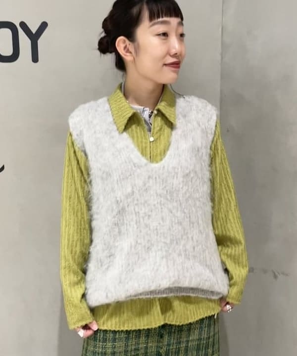 ハルキ　モモナさんの「BEAMS WOMEN｜キルティング ノーカラー ブルゾン」を使ったコーディネート