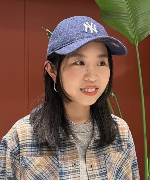 ミナミマリコさんの「BEAMS WOMEN｜WAREHOUSE & CO. / 別注 ステンシル13 Tシャツ」を使ったコーディネート