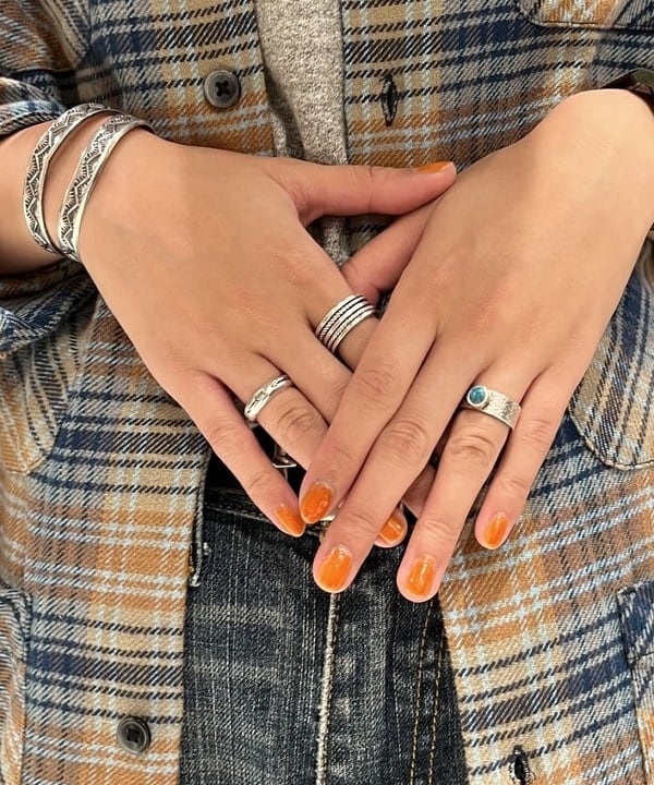 ミナミマリコさんの「BEAMS WOMEN｜WAREHOUSE & CO. / 別注 ステンシル13 Tシャツ」を使ったコーディネート