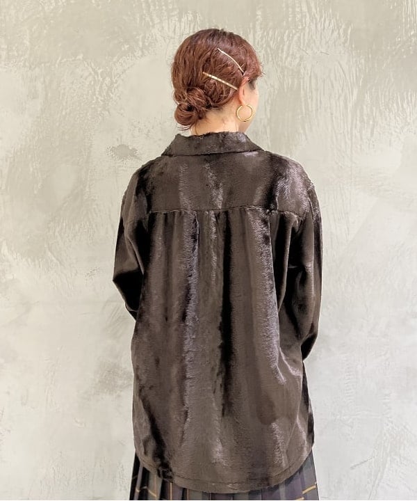 大川 美咲さんの「BEAMS WOMEN｜Ray BEAMS / パイプ フープ ピアス」を使ったコーディネート