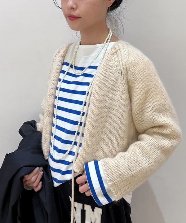 清水 彩乃さんの「BEAMS WOMEN｜ナバルボーダー ビッグ ボートネック カットソー」を使ったコーディネート