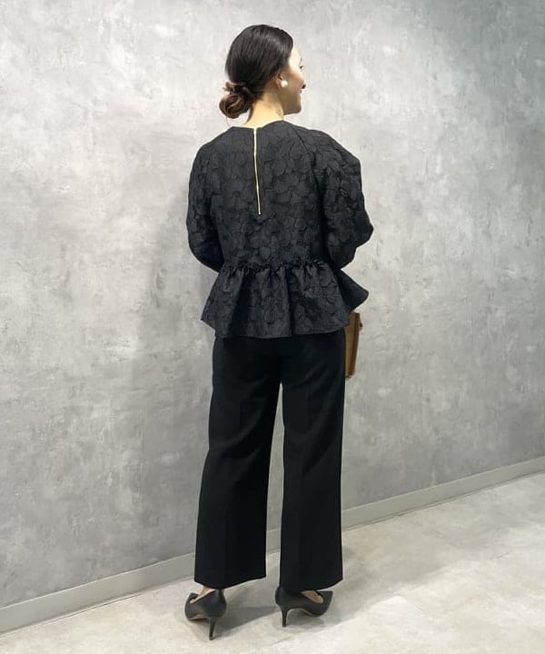 越智 里美さんの「BEAMS WOMEN｜PELLICO / スムースパンプス」を使ったコーディネート