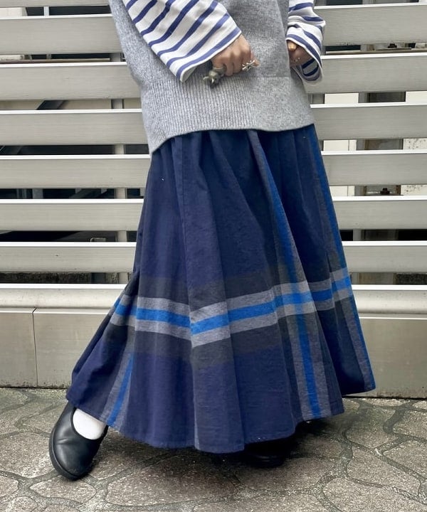 みりさんの「BEAMS WOMEN｜L.L.Bean × BEAMS PLUS ＆ BEAMS BOY / Deep Bottom Deluxe Boat and Tote Mini」を使ったコーディネート