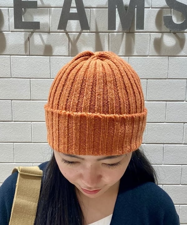 鈴木 悠里さんの「BEAMS WOMEN｜BEAMS PLUS / ウール ワッチキャップ」を使ったコーディネート