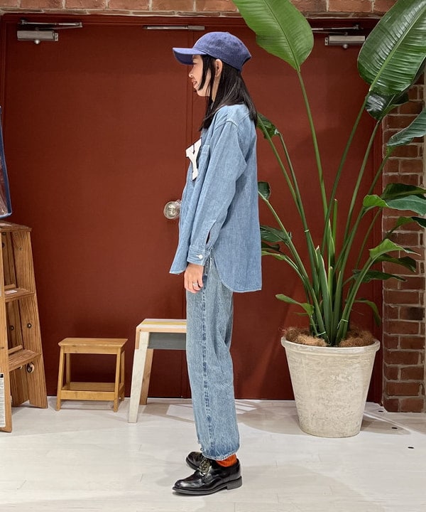 ミナミマリコさんの「BEAMS WOMEN｜WAREHOUSE & CO. / 別注 ステンシル13 Tシャツ」を使ったコーディネート