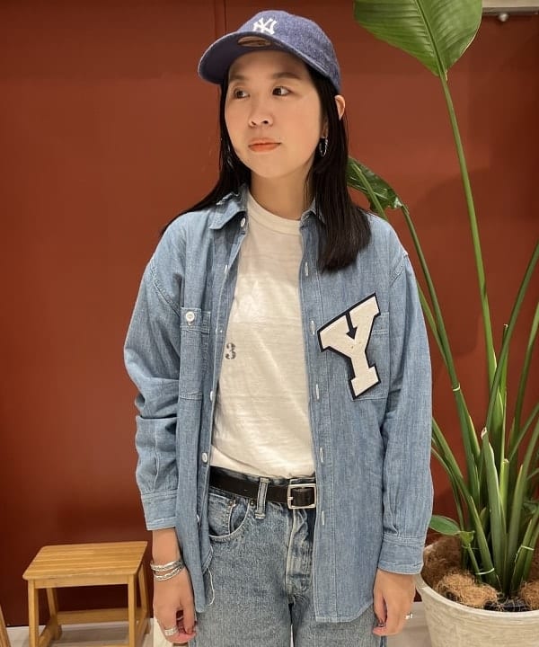 ミナミマリコさんの「BEAMS WOMEN｜WAREHOUSE & CO. / 別注 ステンシル13 Tシャツ」を使ったコーディネート