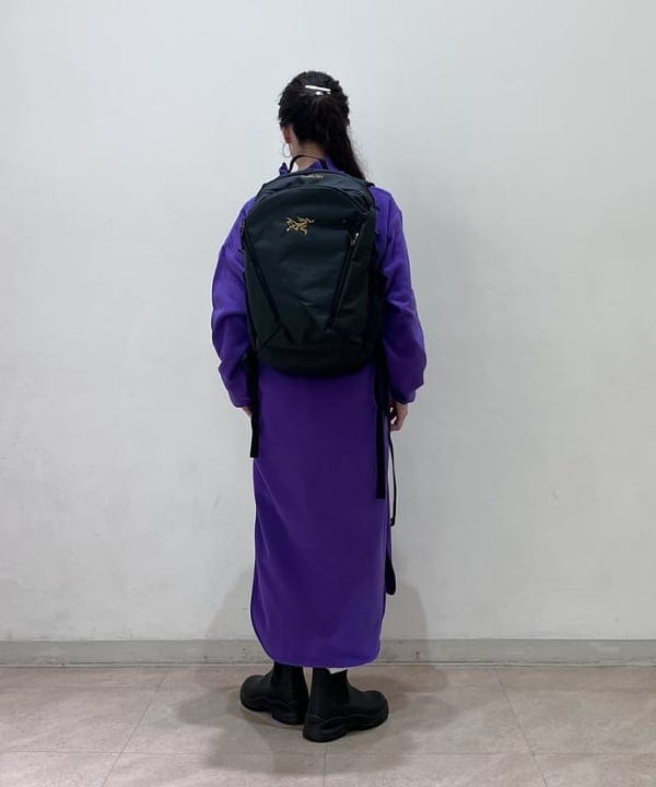 清水 彩乃さんの「BEAMS WOMEN｜ARC’TERYX / MANTIS 26 BACKPACK」を使ったコーディネート