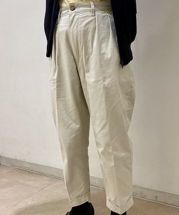 鈴木 悠里さんの「BEAMS WOMEN｜オックスフォード ボタンダウン シャツ」を使ったコーディネート