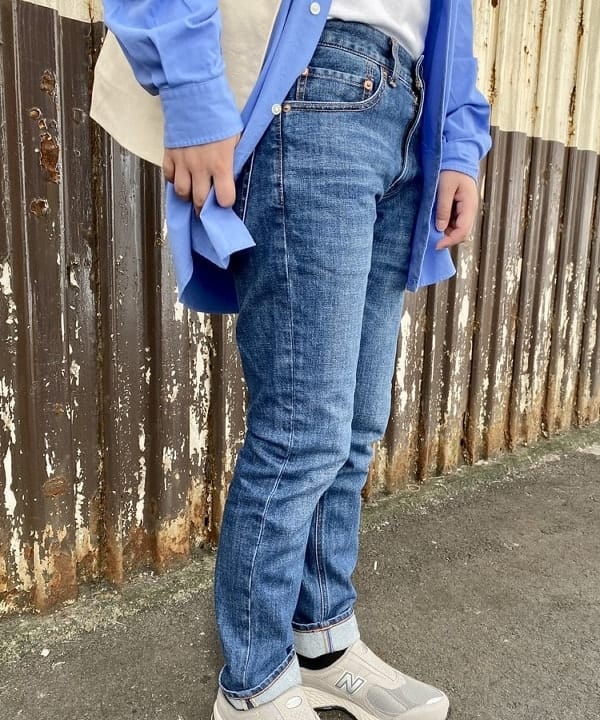 鈴木 悠里さんの「BEAMS WOMEN｜ベーシック ストレッチ デニムパンツ」を使ったコーディネート