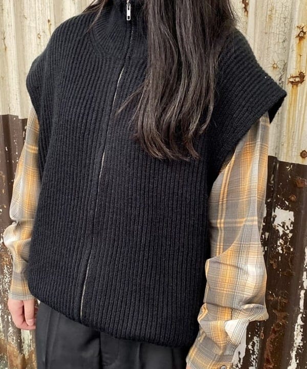 鈴木 悠里さんの「BEAMS WOMEN｜」を使ったコーディネート