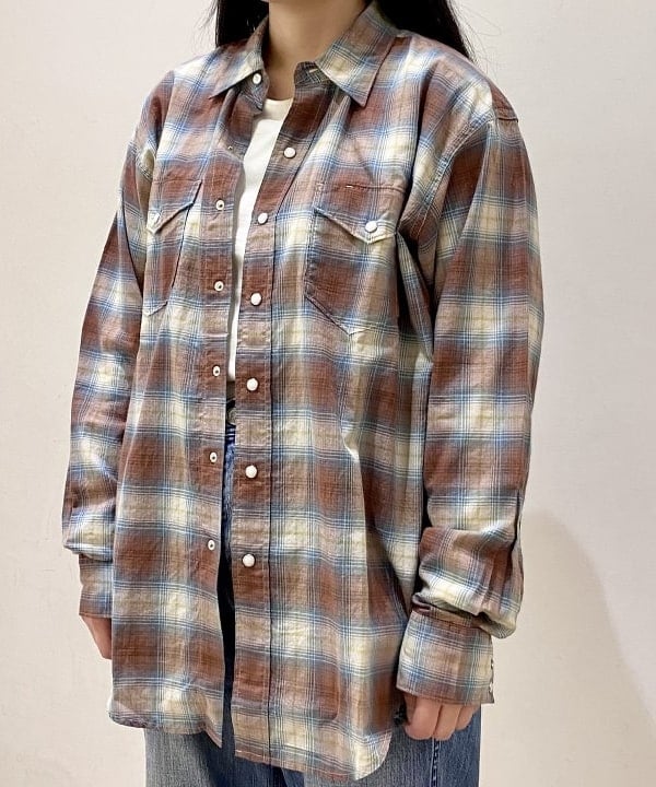 鈴木 悠里さんの「BEAMS WOMEN｜」を使ったコーディネート