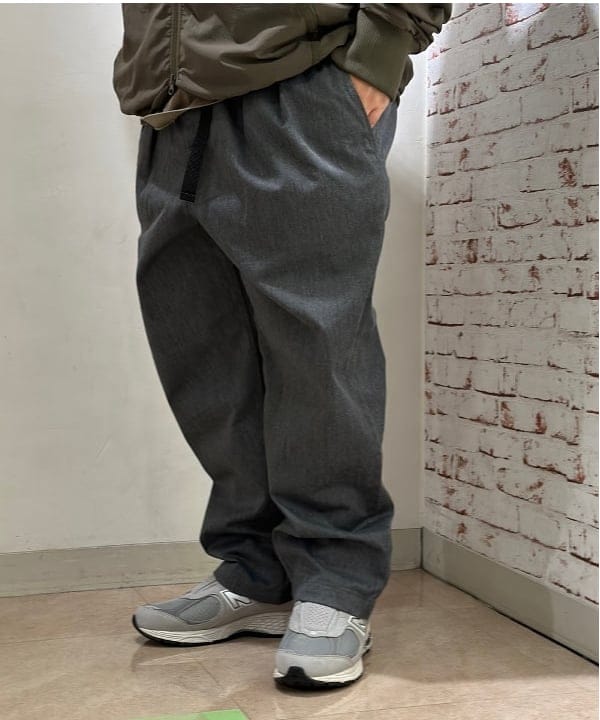 佐々木 優さんの「BEAMS WOMEN｜BEAMS PLUS / バックフリース ミリタリー ライナー」を使ったコーディネート