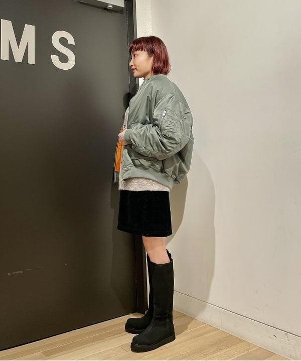 葛岡 七海さんの「BEAMS WOMEN｜Ray BEAMS / ギャザー ボリューム スリーブ Tシャツ」を使ったコーディネート