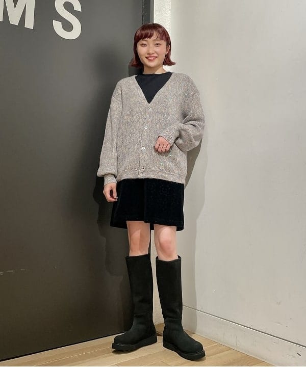 葛岡 七海さんの「BEAMS WOMEN｜Ray BEAMS / ギャザー ボリューム スリーブ Tシャツ」を使ったコーディネート