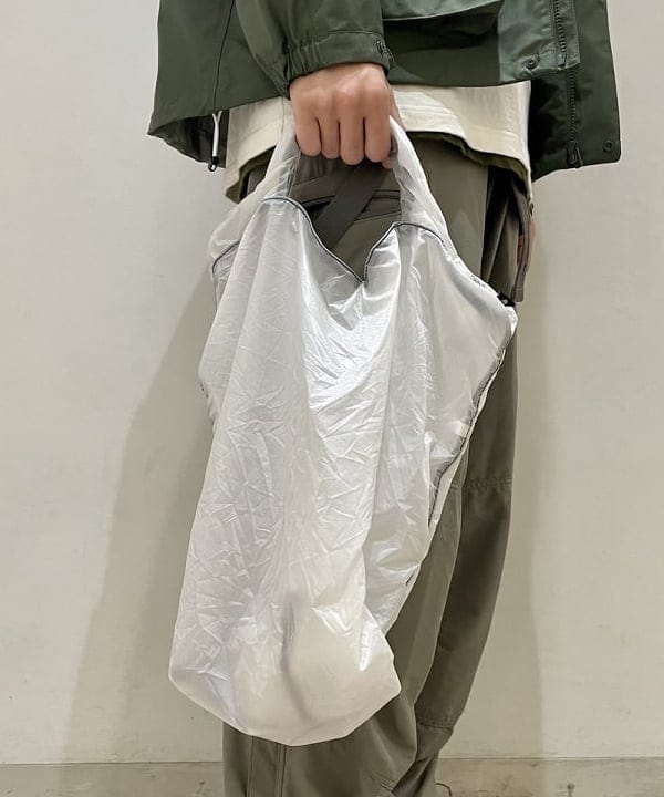 YGさんの「BEAMS WOMEN｜GRANITE GEAR / AIR GROCERY BAG エコバッグ」を使ったコーディネート