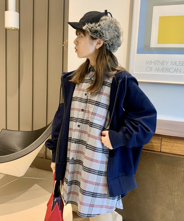 ナツハさんの「BEAMS WOMEN｜L.L.Bean × BEAMS PLUS ＆ BEAMS BOY / Deep Bottom Deluxe Boat and Tote Mini」を使ったコーディネート