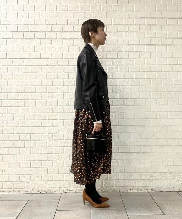 内山 瑛美さんの「BEAMS WOMEN｜」を使ったコーディネート
