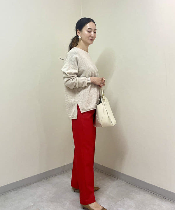 越智 里美さんの「BEAMS WOMEN｜Demi-Luxe BEAMS / ウールフラノ ピンタック パンツ」を使ったコーディネート