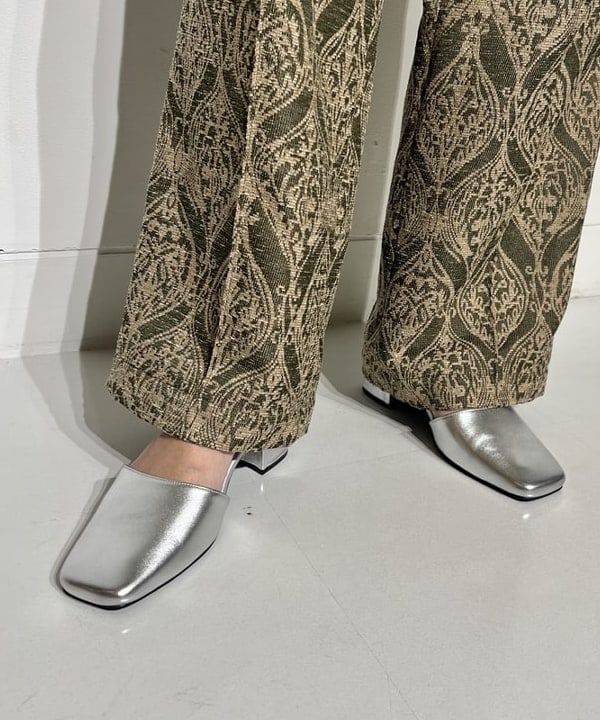 カワグチ シオリさんの「BEAMS WOMEN｜Ray BEAMS / アンクルストラップ パンプス」を使ったコーディネート