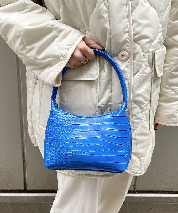 庭野 優紀さんの「BEAMS WOMEN｜キルティング ノーカラー ブルゾン」を使ったコーディネート