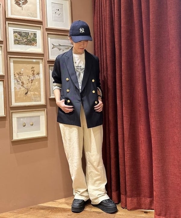 山本 留奈さんの「BEAMS WOMEN｜BEAMS BOY / 樹脂 パール ロング ネックレス」を使ったコーディネート