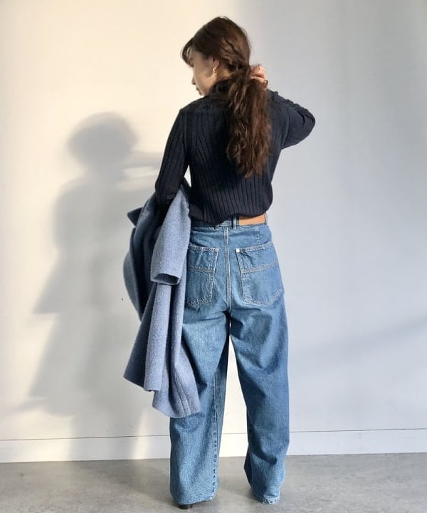 佐藤 美樹さんの「BEAMS WOMEN｜TOFF&LOADSTONE / ジョリー ミニボストン ショルダーバッグ」を使ったコーディネート