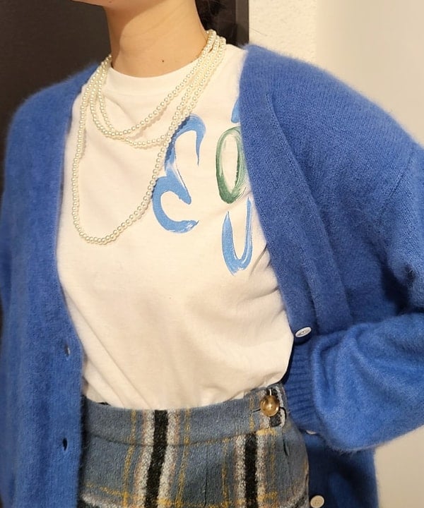 saori KATOさんの「BEAMS WOMEN｜RED CARD TOKYO / Anniversary Slim テーパード デニムパンツ」を使ったコーディネート