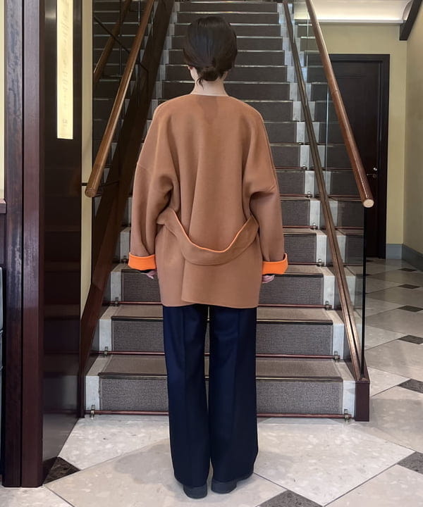 蒲原 捺美さんの「BEAMS WOMEN｜Demi-Luxe BEAMS / クルーネック ベルト付き リバーコート」を使ったコーディネート