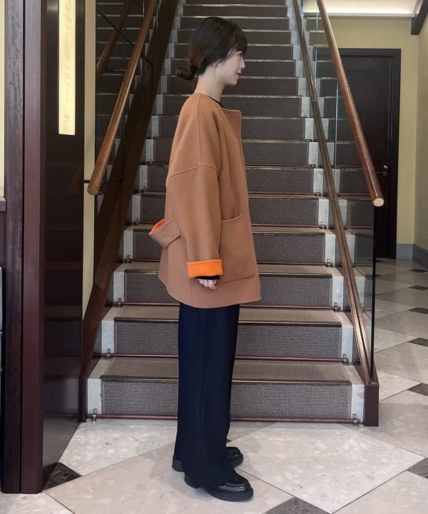 蒲原 捺美さんの「BEAMS WOMEN｜Demi-Luxe BEAMS / クルーネック ベルト付き リバーコート」を使ったコーディネート