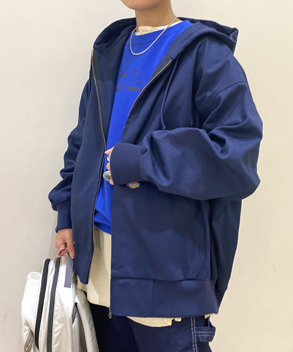 オカモト ミサキさんの「BEAMS WOMEN｜GOOD ROCK SPEED &times; BEAMS BOY / 別注 カレッジ クルー スウェット」を使ったコーディネート
