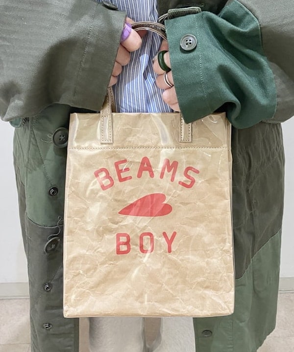 木村 海侑さんの「BEAMS WOMEN｜BEAMS BOY / BBロゴ ショップバック」を使ったコーディネート