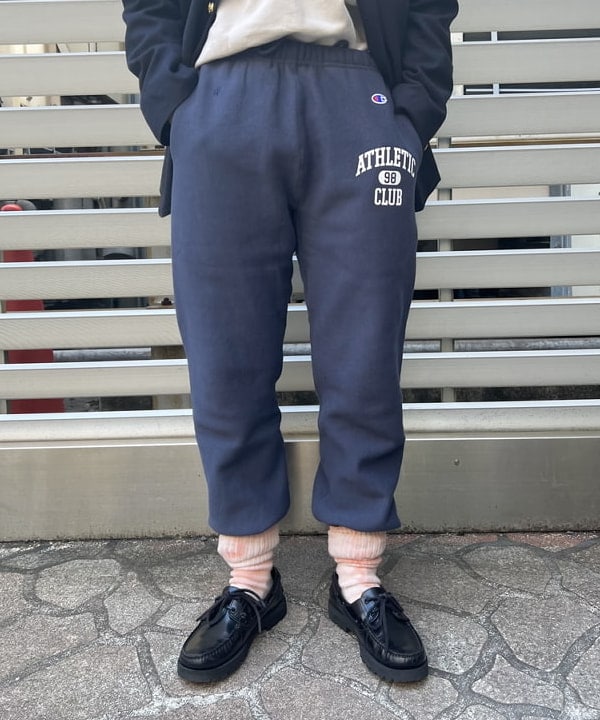 朱華さんの「BEAMS WOMEN｜BEAMS BOY / ポリエステル ウール 3ボタン ブレザー」を使ったコーディネート