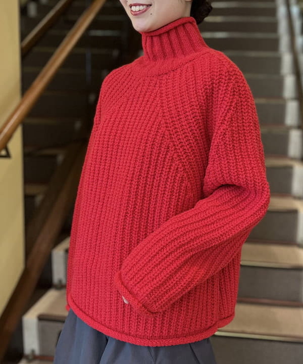 蒲原 捺美さんの「BEAMS WOMEN｜CHRISTIAN VILLA / レザー バニティーバッグ」を使ったコーディネート