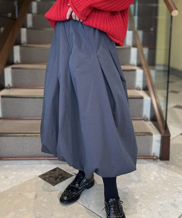 蒲原 捺美さんの「BEAMS WOMEN｜CHRISTIAN VILLA / レザー バニティーバッグ」を使ったコーディネート