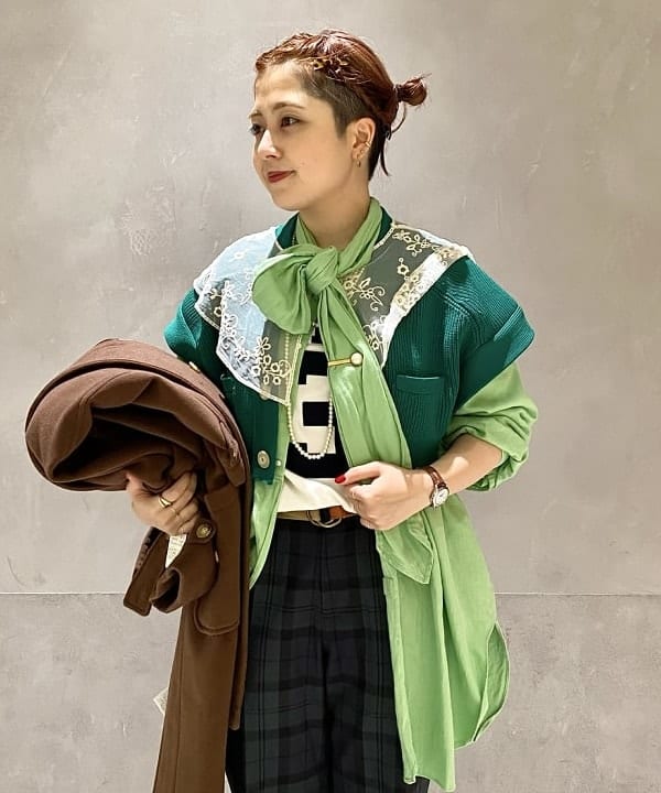 吉野 多恵さんの「BEAMS WOMEN｜BEAMS BOY / GOLDメッキ 0.8mm リング」を使ったコーディネート