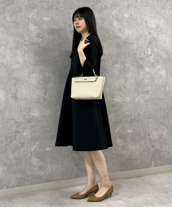 山田 千遥さんの「BEAMS WOMEN｜jour couture / Dimple.03 パールネックレス」を使ったコーディネート
