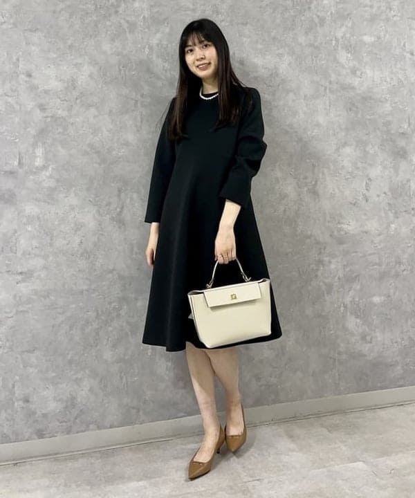 山田 千遥さんの「BEAMS WOMEN｜jour couture / Dimple.03 パールネックレス」を使ったコーディネート