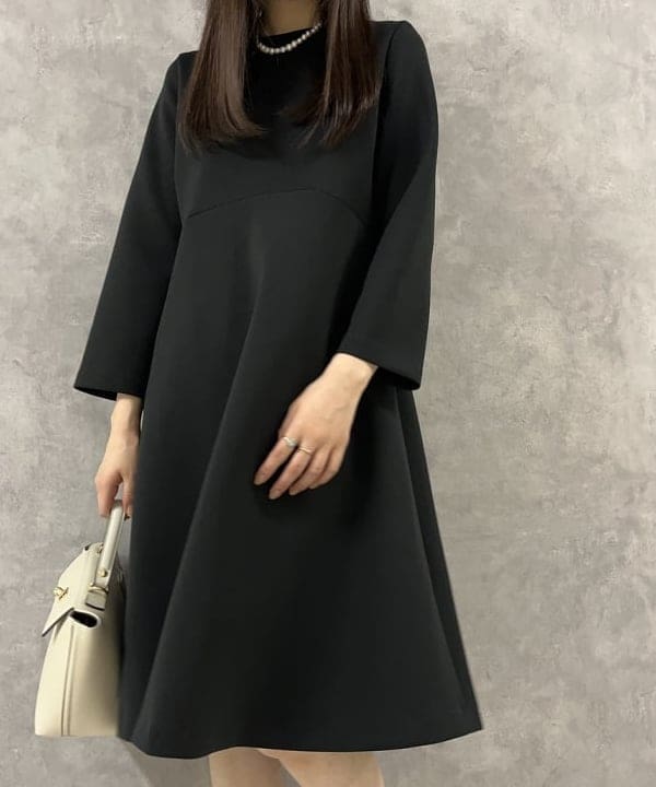 山田 千遥さんの「BEAMS WOMEN｜jour couture / Dimple.03 パールネックレス」を使ったコーディネート