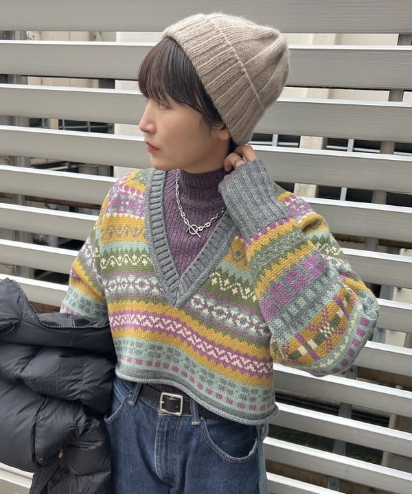 朱華さんの「BEAMS WOMEN｜BEAMS PLUS / カシミヤ リブ ニットキャップ」を使ったコーディネート