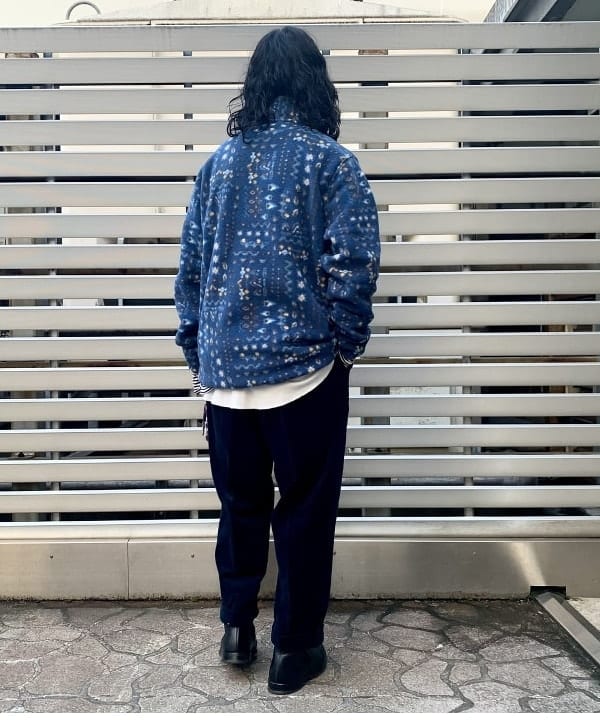 佐々木 祐太さんの「BEAMS WOMEN｜BEAMS PLUS / 2プリーツ コーデュロイ トラウザーズ」を使ったコーディネート