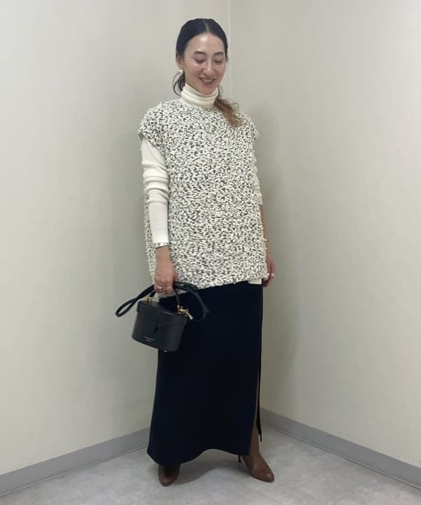 越智 里美さんの「BEAMS WOMEN｜EFFE BEAMS / カラミリボン ブラウス」を使ったコーディネート