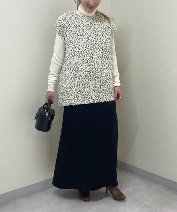 越智 里美さんの「BEAMS WOMEN｜EFFE BEAMS / カラミリボン ブラウス」を使ったコーディネート