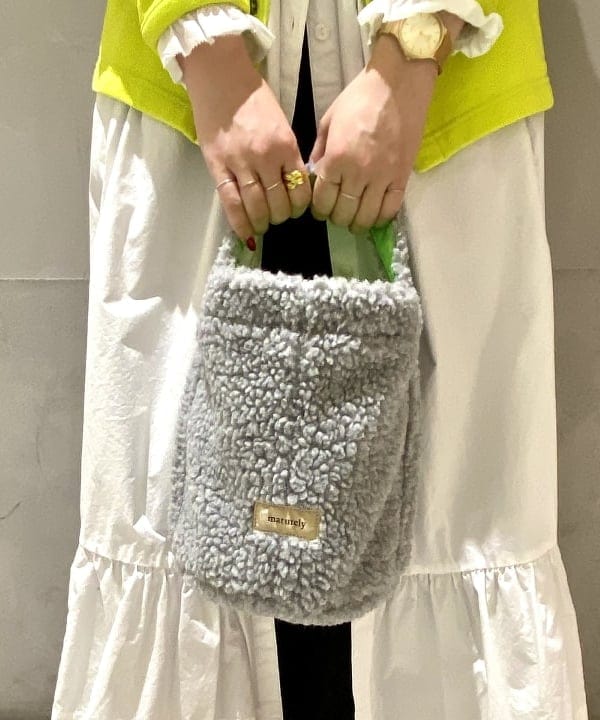 吉野 多恵さんの「BEAMS WOMEN｜BEAMS BOY / GOLDメッキ 0.8mm リング」を使ったコーディネート