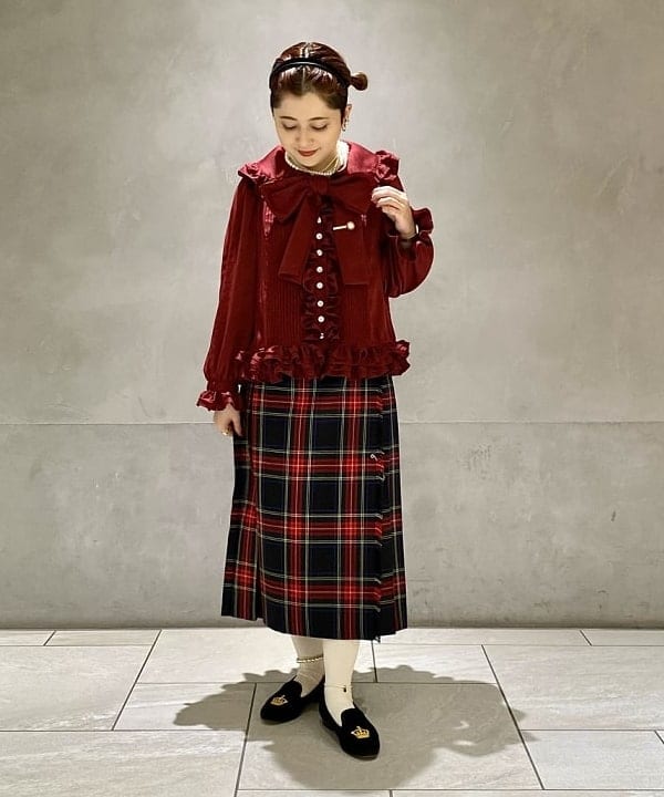 吉野 多恵さんの「BEAMS WOMEN｜BEAMS BOY / GOLDメッキ 0.8mm リング」を使ったコーディネート
