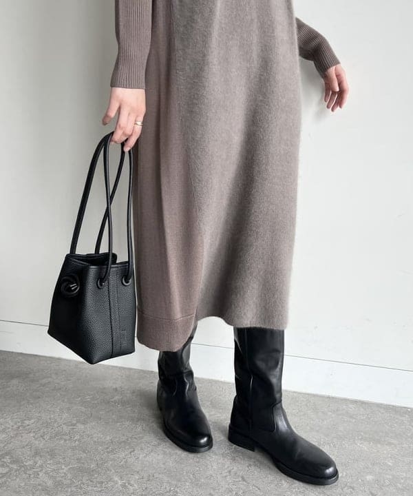 隈元 楓さんの「BEAMS WOMEN｜Demi-Luxe BEAMS / ガラスパール Y字 ネックレス」を使ったコーディネート