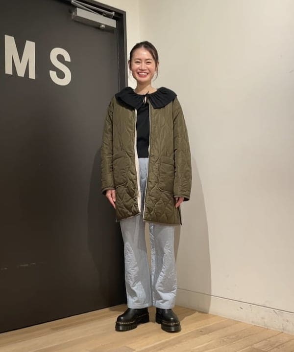 鈴木 亜美さんの「BEAMS WOMEN｜Dr.Martens / AUDRICK」を使ったコーディネート