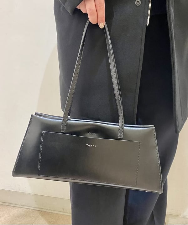 鈴木 悠里さんの「BEAMS WOMEN｜BEAMS PLUS / ウール ワッチキャップ」を使ったコーディネート