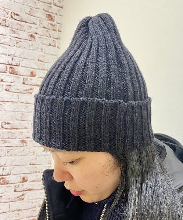 鈴木 悠里さんの「BEAMS WOMEN｜BEAMS PLUS / ウール ワッチキャップ」を使ったコーディネート