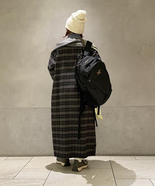 吉野 多恵さんの「BEAMS WOMEN｜【別注】BUZZ RICKSON'S / シャンブレー ロングスリーブ シャツ」を使ったコーディネート