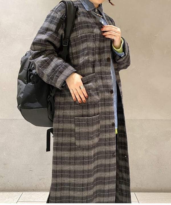 吉野 多恵さんの「BEAMS WOMEN｜【別注】BUZZ RICKSON'S / シャンブレー ロングスリーブ シャツ」を使ったコーディネート